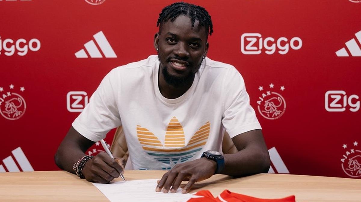 Ajax, Bertrand Traore'yi kadrosuna katt