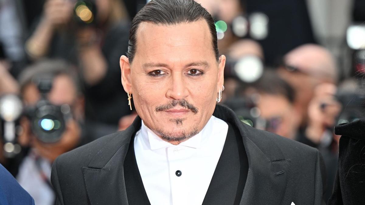 Johnny Depp, 28 yandaki Rus modele gnln kaptrd! te sevgilisi