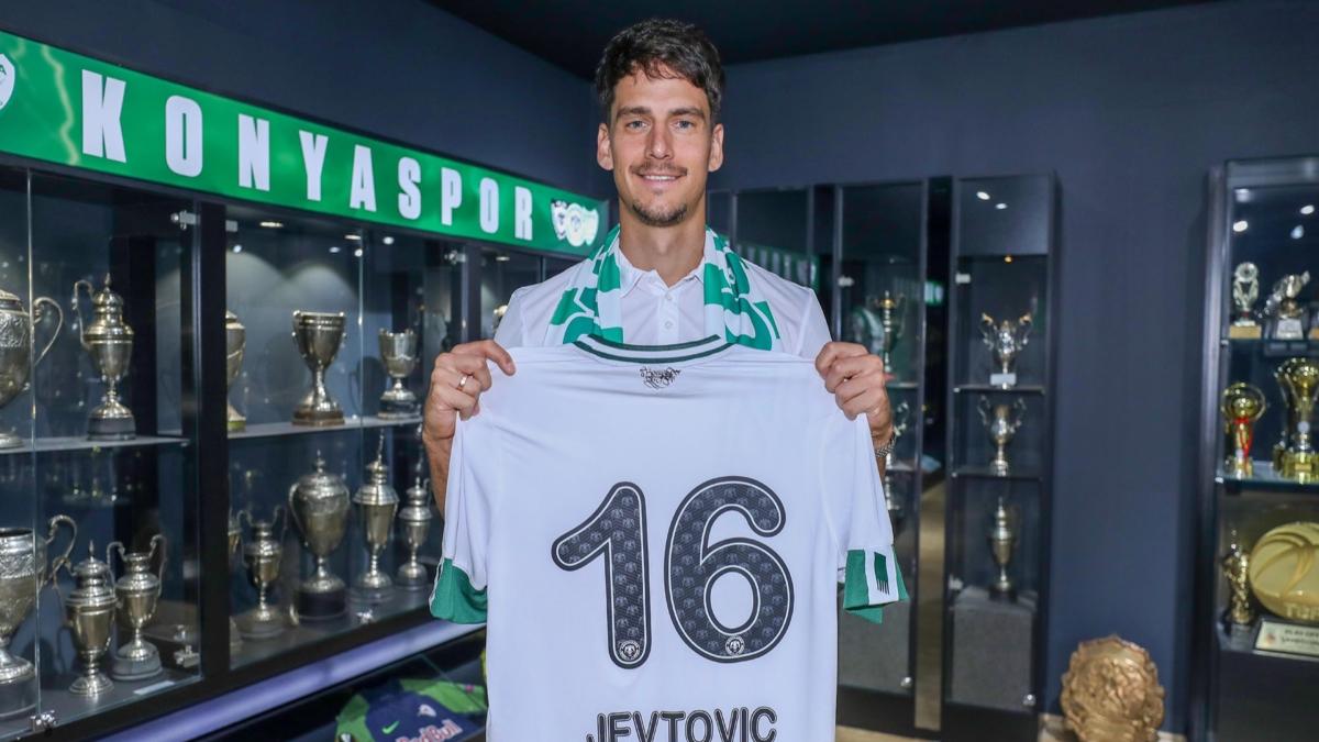 Konyaspor,+Jevtovic%E2%80%99i+kadrosuna+katt%C4%B1