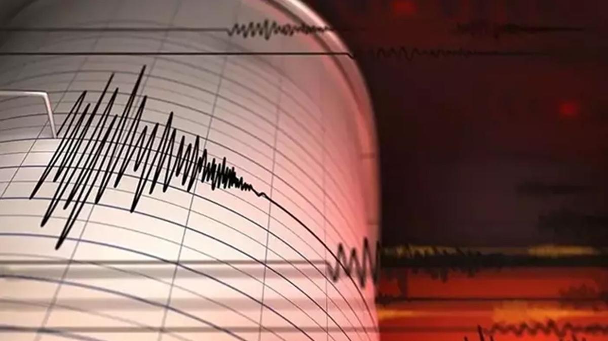 Samsun'da deprem! evre illerden de hissedildi