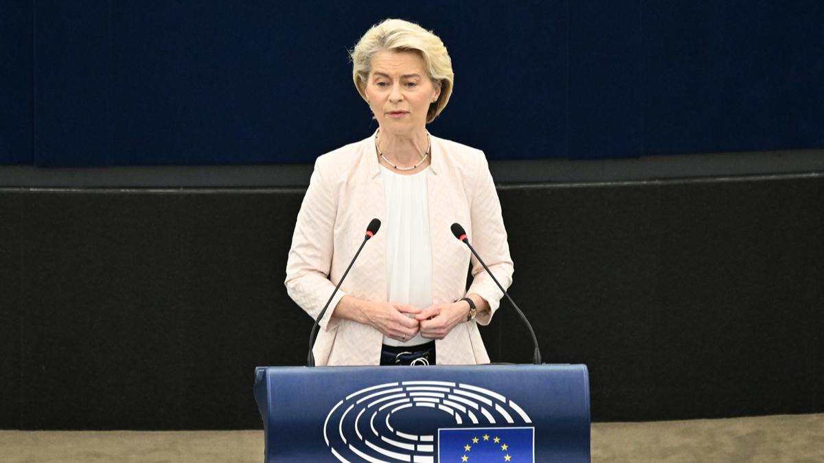 Ursula Von Der Leyen yeniden Avrupa Komisyonu bakan seildi