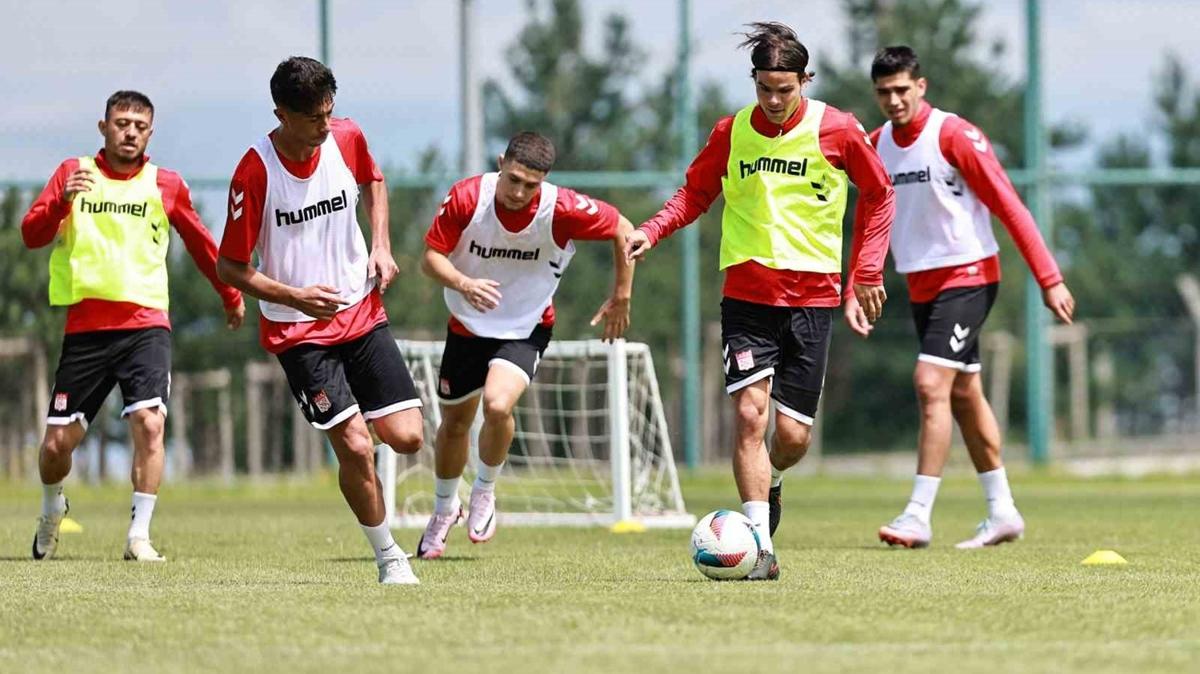 Sivasspor almalarna devam etti