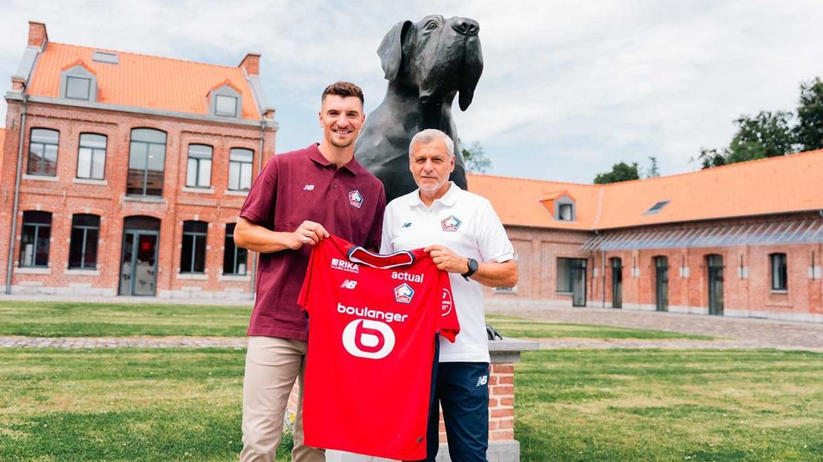 Thomas+Meunier,+Lille%E2%80%99e+transfer+oldu