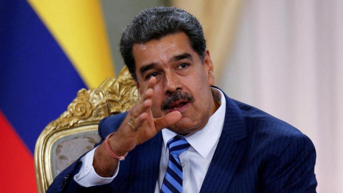 Maduro'dan seimlerde oy kullanma ars