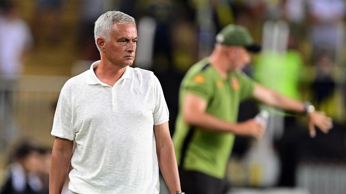 Mourinho, ampiyonlar Ligi kadrosunu gzden geirecek