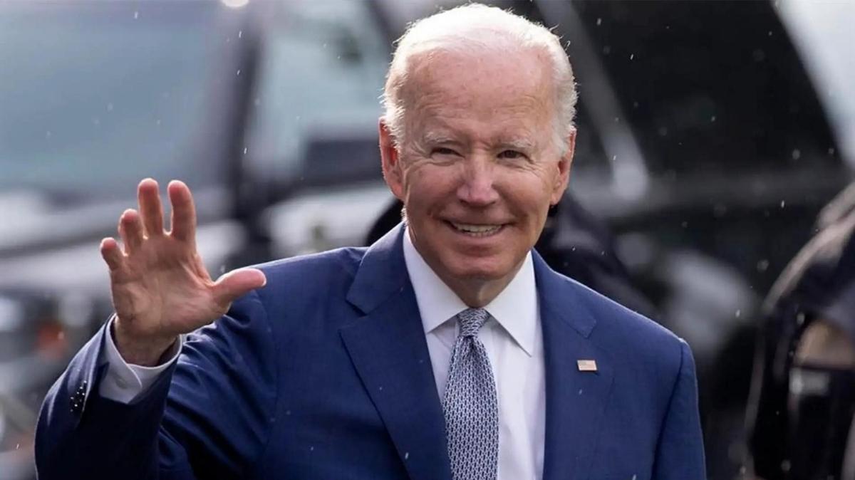 Biden adaylktan ekilme kararn ekibine 1 dakika nce bildirmi