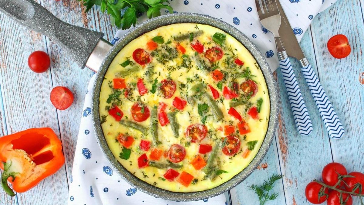 10 dakikalk kahvaltlk! Likopen dostu domatesli omlet tarifi