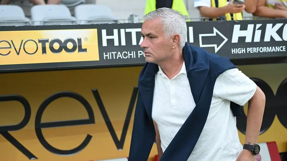 Mourinho, Fenerbahe ile ilk resmi snavnda