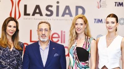 Laleli'de moda ve festival bir arada