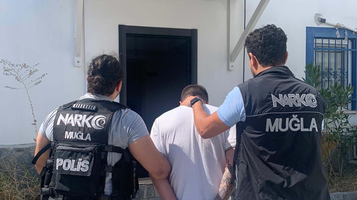 Interpol krmz bltenle aryordu! 'Baron' lakapl zehir taciri Bodrum'da yakaland