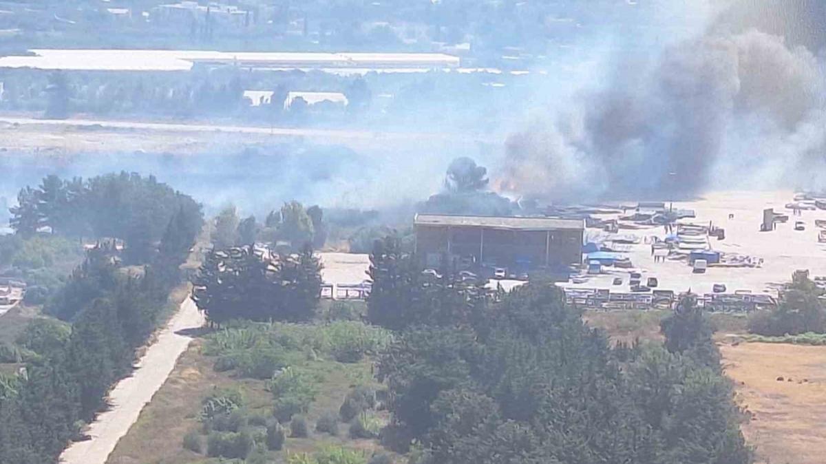 Mersin'de eski kat fabrikas alannda yangn