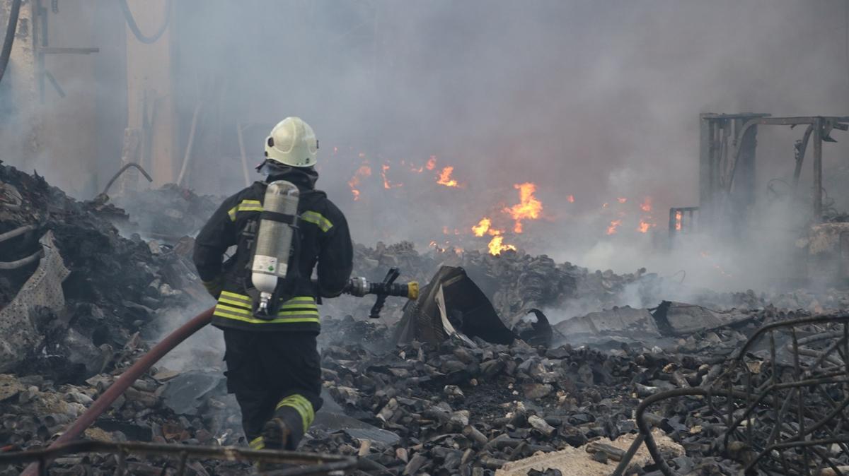 Tekirda'da 2 plastik fabrikasnda kan yangn sndrld