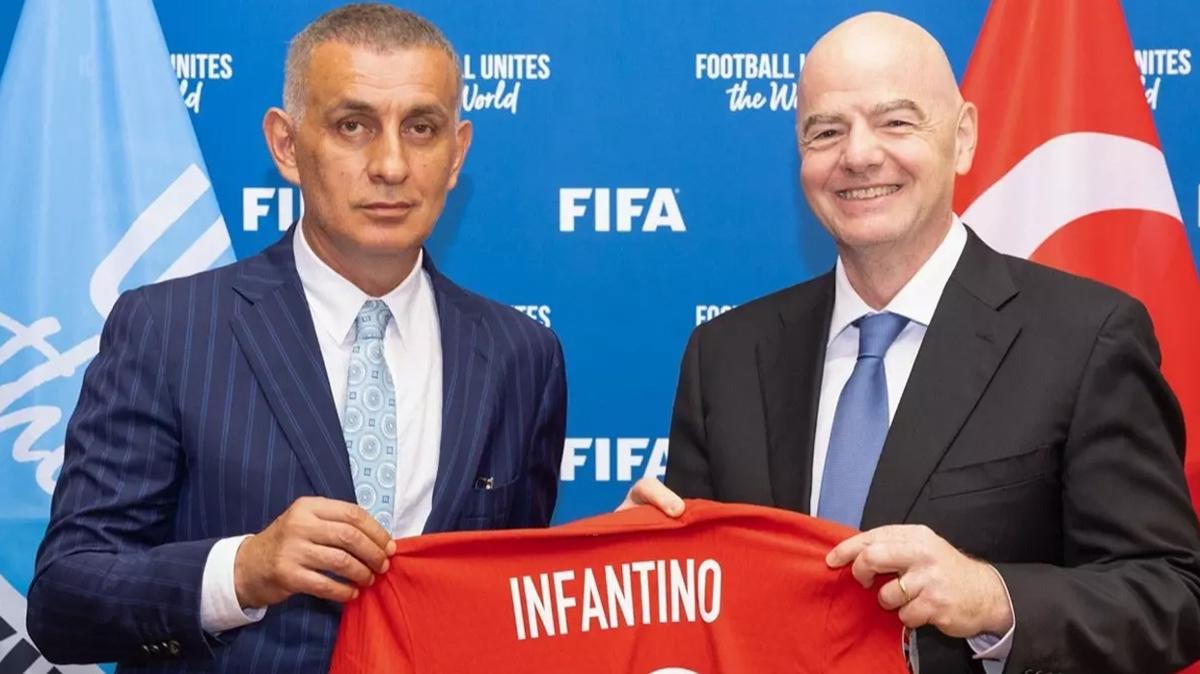 TFF Bakan Hacosmanolu, FIFA Bakan Infantino ile bulutu