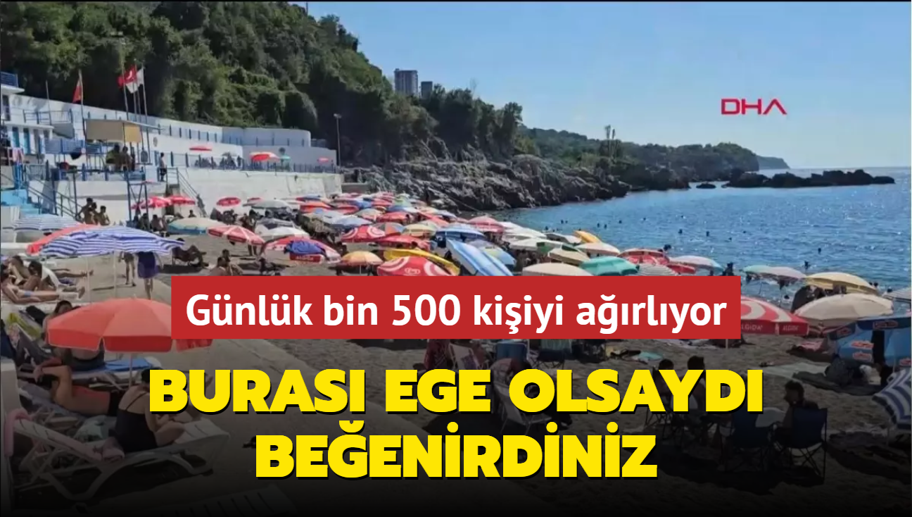 Zonguldak'ta vatandalar Kapuz Plaj'n doldurdu