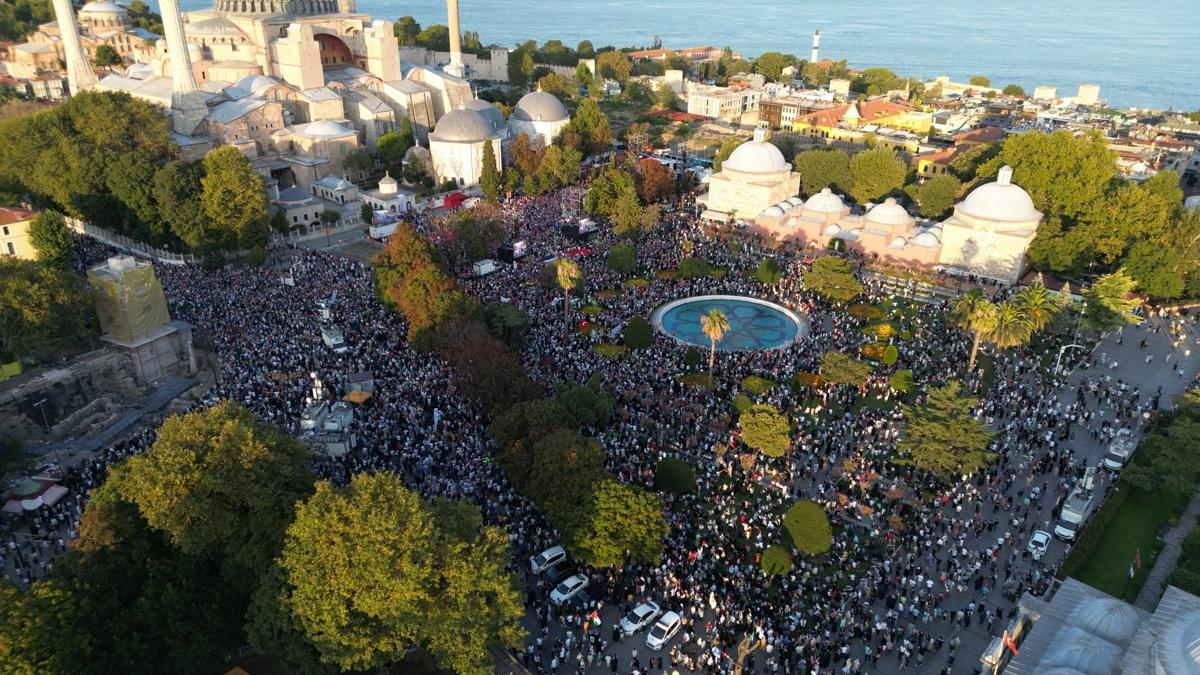 Ayasofya'dan Filistin direniine destek ve dua Haniye'nin vasiyeti Ayasofya'da yerine getirildi