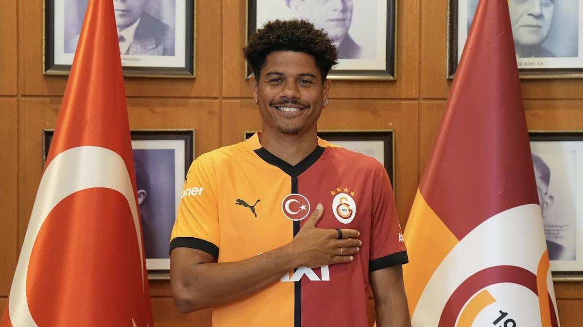 Gabriel Sara, Galatasaray tarihindeki 204. yabanc futbolcu oldu