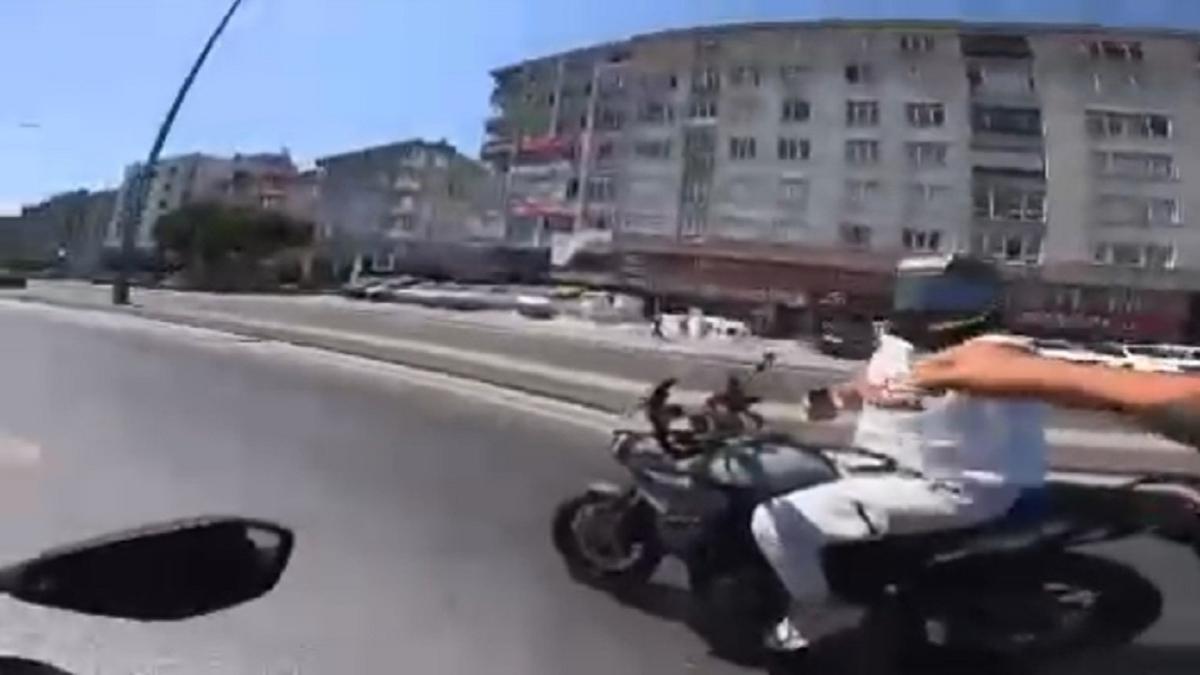 stanbul - Avclar'da kazayla biten motosikletli ov kamerada!