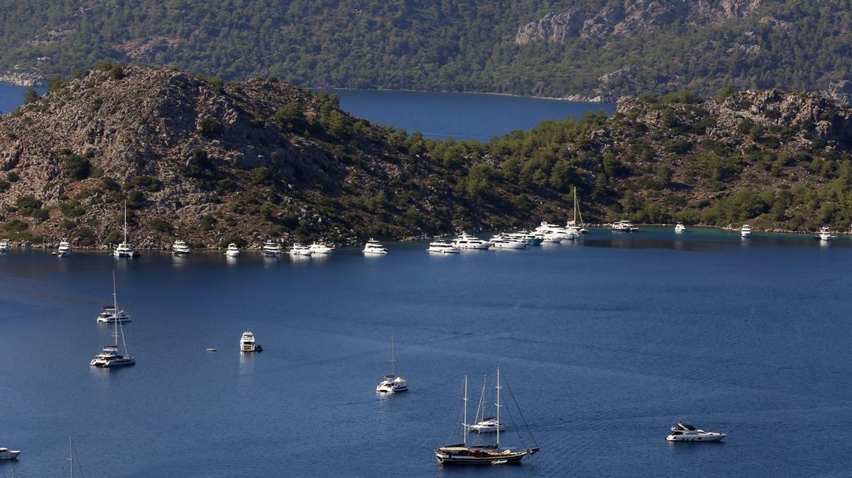 Milyon dolarlk mega yatlar Marmaris'i mesken tuttu