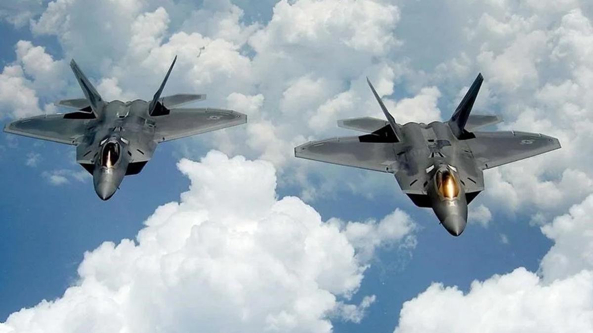 ran srail gerilimi kzyor! ABD'den F-22 hamlesi