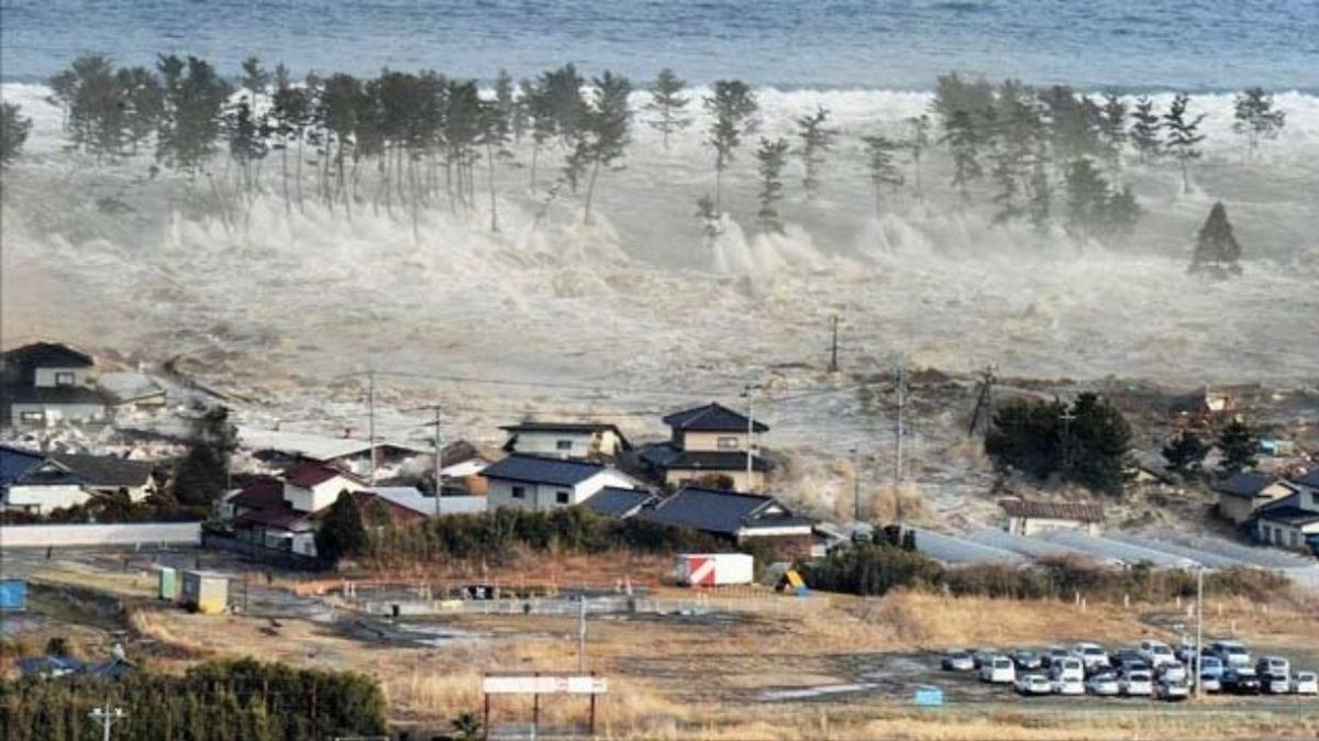 Japonya'da 7.1 byklnde deprem! Tsunami alarm verildi