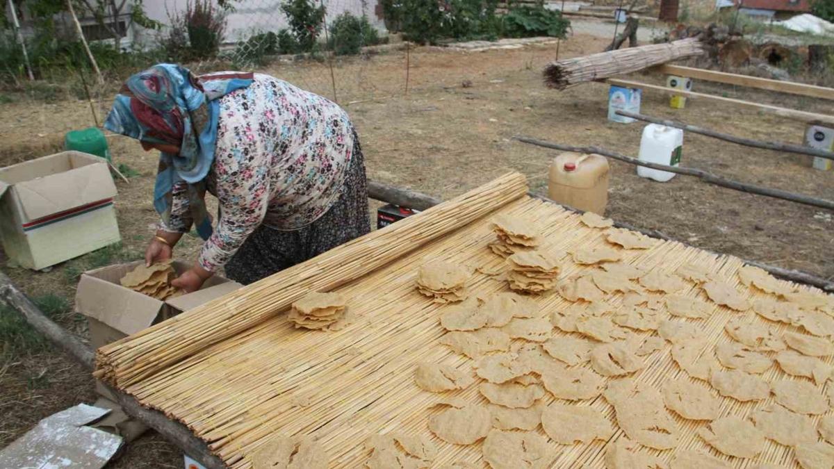 Konya tarhanas tarifi! Tad asla bozulmuyor