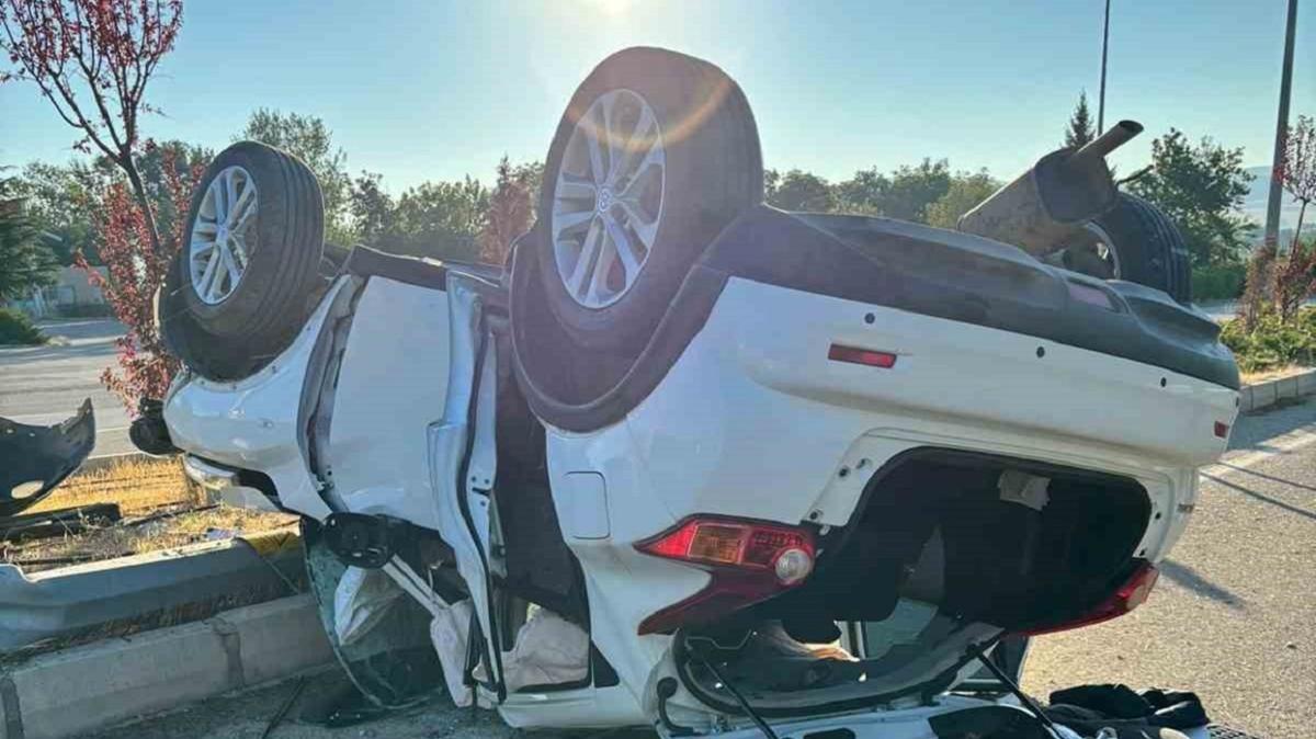 Krehir'de Jeep takla att: 2 yaral