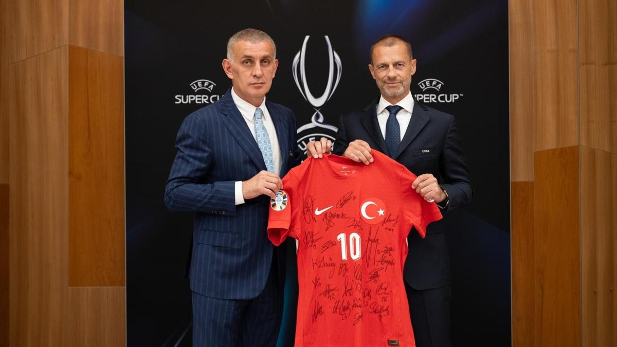 Hacosmanolu, UEFA Bakan Ceferin ile bir araya geldi