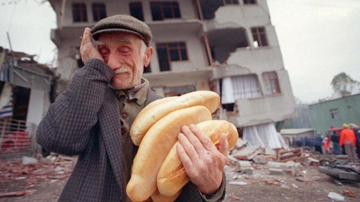 17 Austos Marmara Depremi'nin zerinden eyrek asr geti