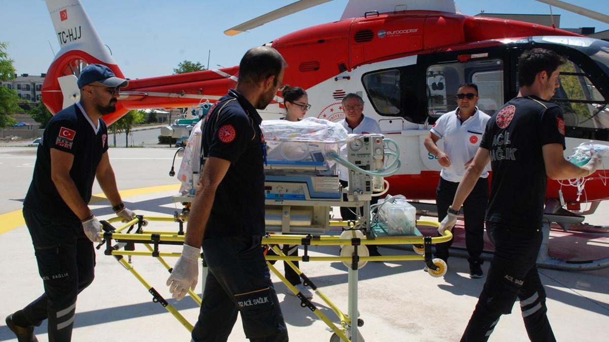 Ambulans helikopter prematre bebek iin havaland