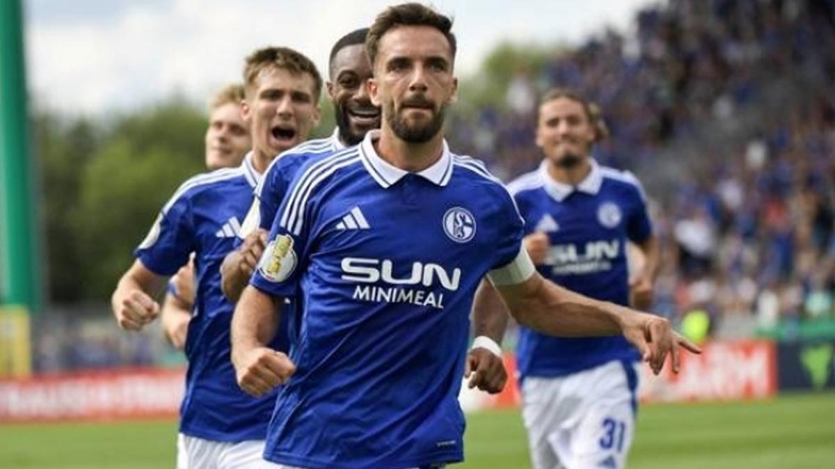 Kenan Karaman'n golyle Schalke 04 kazand