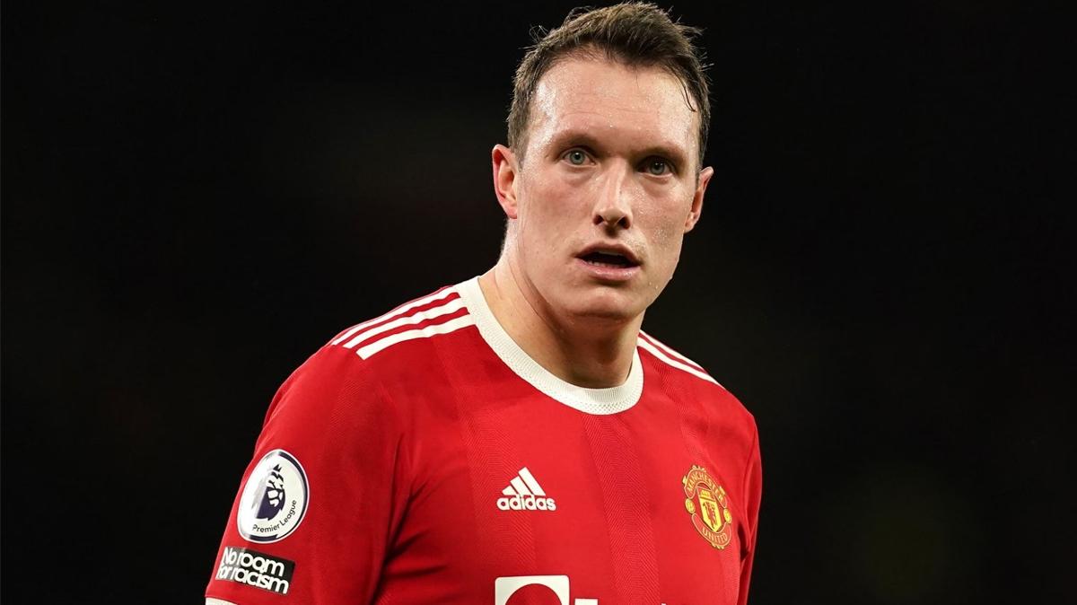 Phil Jones 32 yanda futbolu braktn aklad