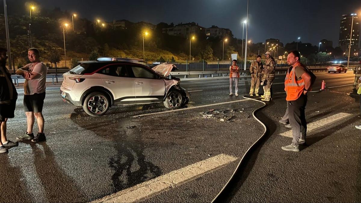 stanbul TEM Otoyolu'nda feci kaza: 1 l