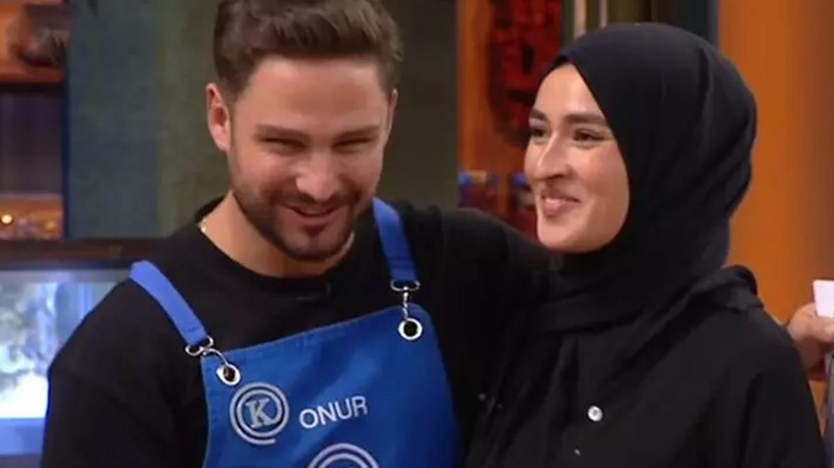 MasterChef Beyza ve Onur'un yaknl olay oldu! Ak m dostluk mu sorusu gndeme geldi