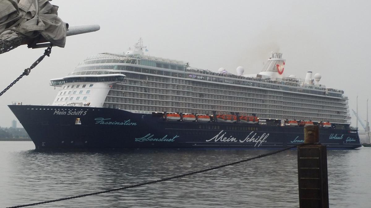 'Mein Schiff 5' ile 2 bin 783 turist geldi