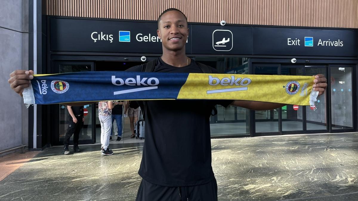 Fenerbahe Beko'nun yeni transferleri stanbul'a geldi