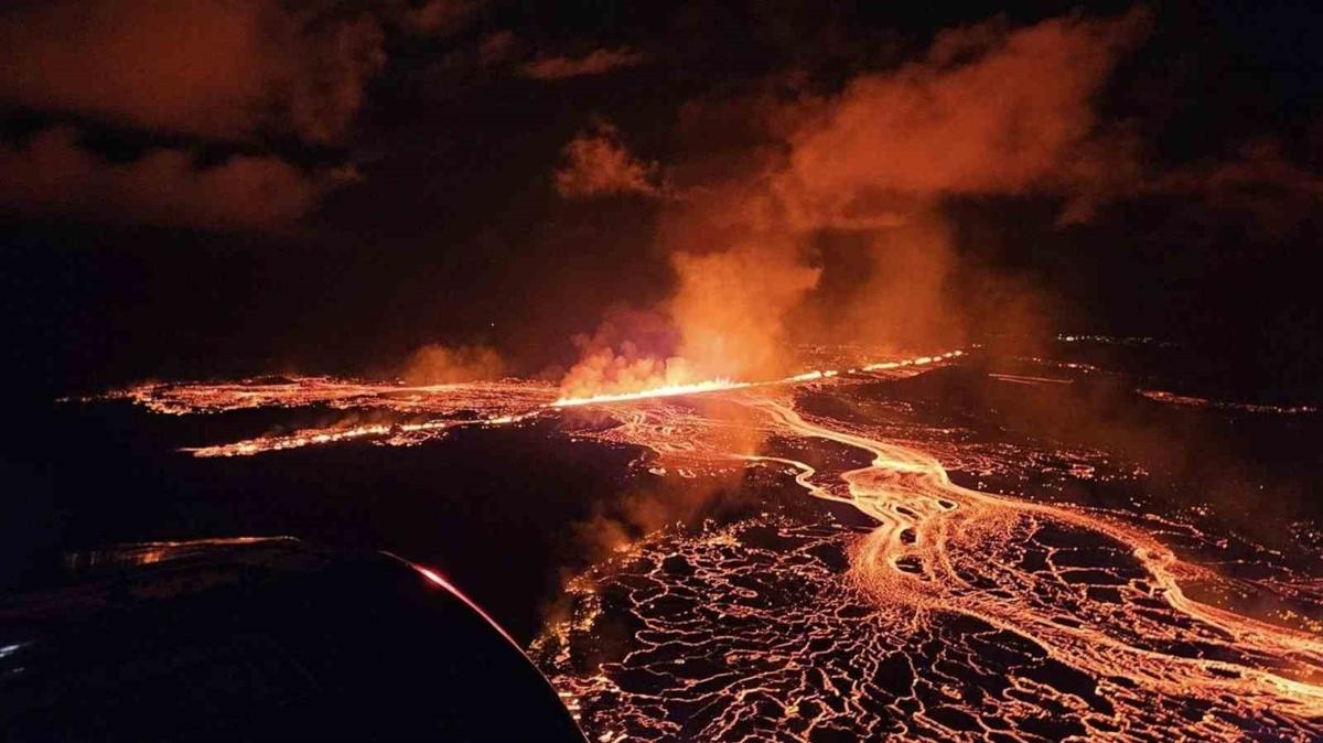 zlanda'da yanarda alarm... Kasaba tahliye edildi