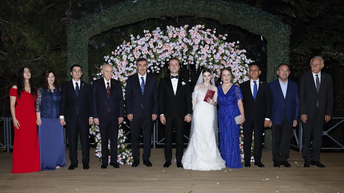 Cumhurbakan Yardmcs Ylmaz ve MHP Genel Bakan Baheli, nikah ahidi oldu