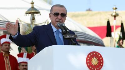 Malazgirt Zaferi'nin 953. yl dnm... Bakan Erdoan: Vatanmza ynelik senaryolar yrtp atyoruz