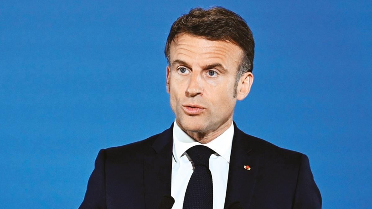 Macron demokrasiyi rafa kaldrd