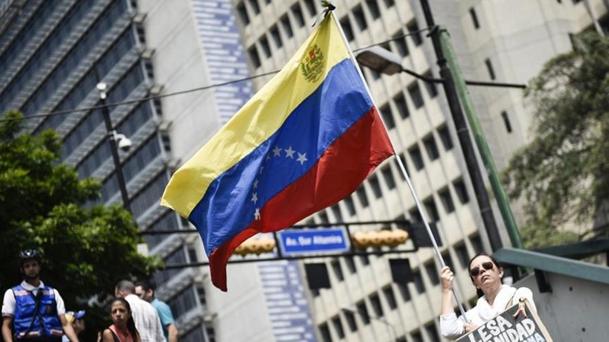 Venezuela'nn yeni kabinesi akland