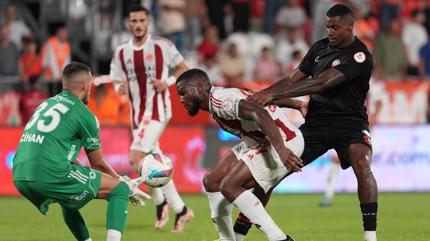 4 goll� ma�ta �mraniyespor ile Fatih Karag�mr�k yeni�emedi