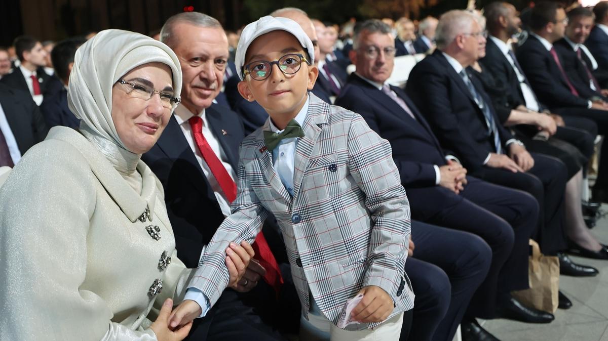 Emine Erdoan: 30 Austos, tarihimize kaznan zaferin addr