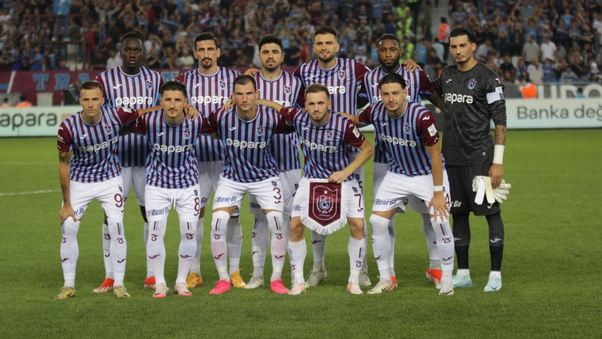 Trabzonspor%E2%80%99un+Ey%C3%BCpspor+ma%C3%A7%C4%B1+kamp+kadrosu+a%C3%A7%C4%B1kland%C4%B1