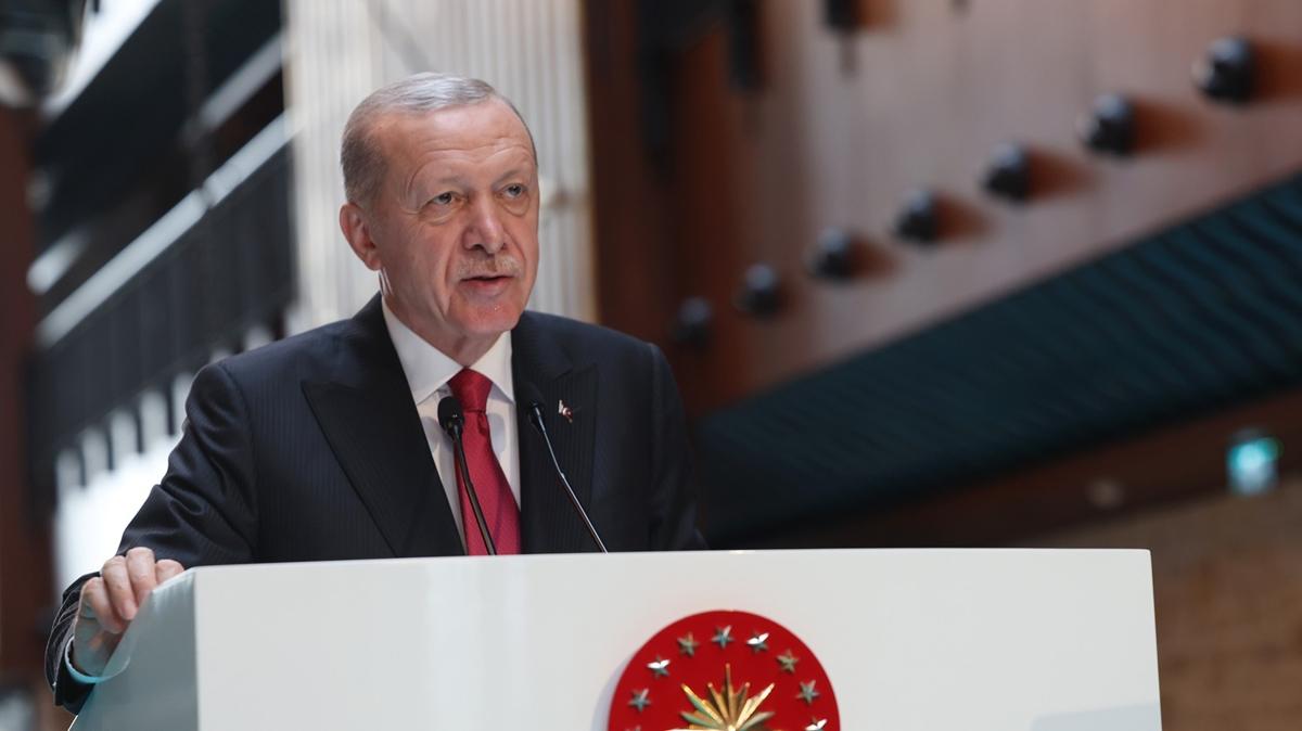 Bakan Erdoan: Turizmde devrim niteliinde admlar attk