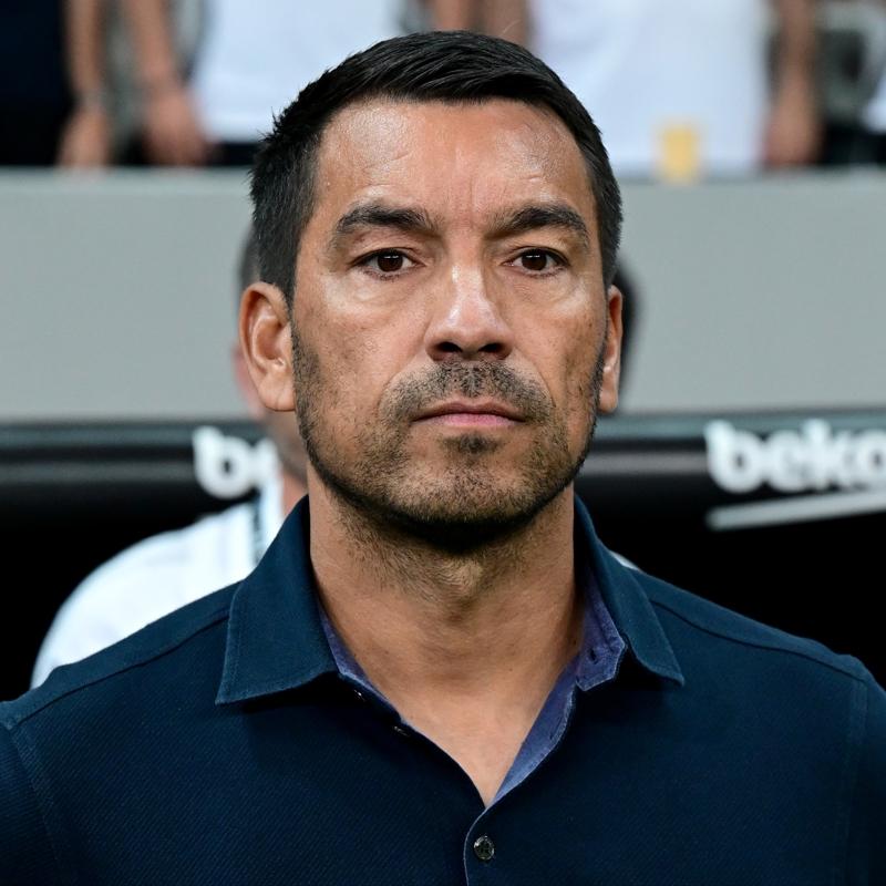 Van Bronckhorst'tan Sivasspor 11'inde 2 deiiklik