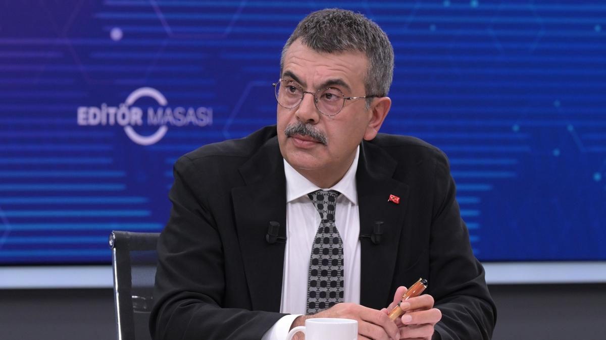 Okullarda yeni dnem! Bakan Tekin: Kademeli olarak geilecek