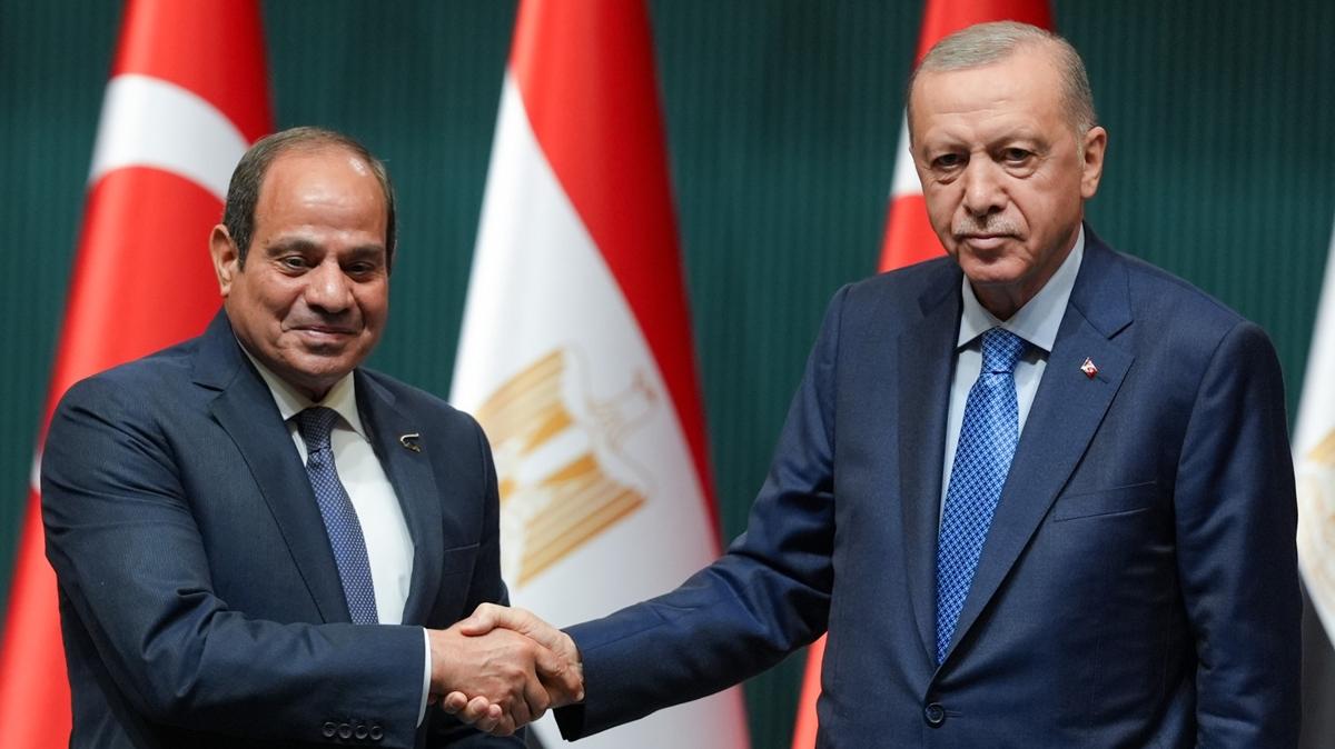 Bakan Erdoan, Msr Cumhurbakan Sisi onuruna akam yemei verdi