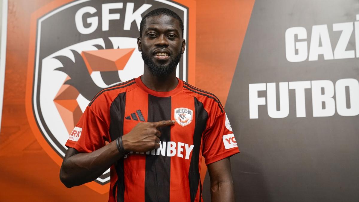 Gaziantep FK, Badou Ndiaye'yi kadrosuna katt