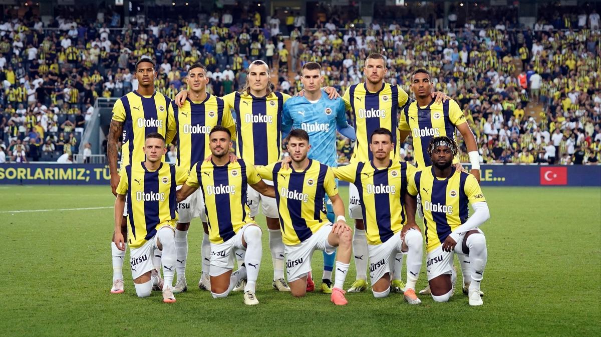 Fenerbah%C3%A7e,+Avrupa+Ligi+kadrosunu+a%C3%A7%C4%B1klad%C4%B1%21;+2+yeni+transfer+listede+yok