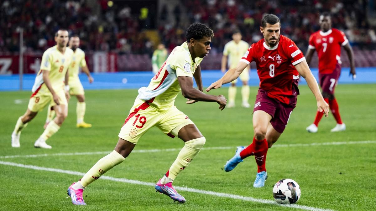 spanya'dan 4 goll zafer